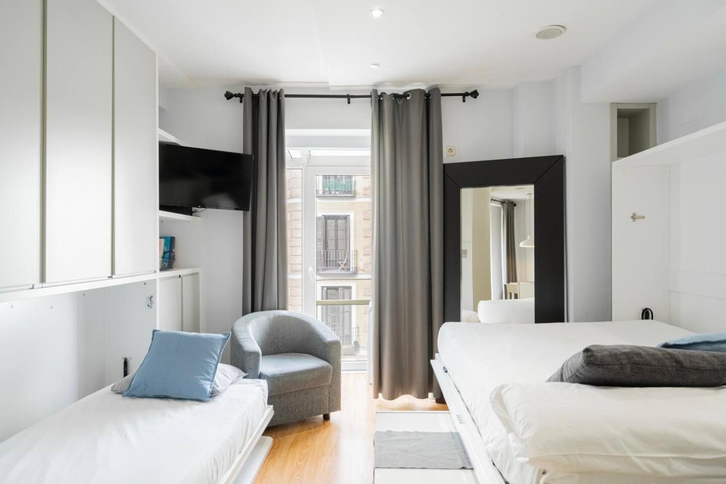 Apartamento Con Balcon A Calle Mayor Ideal Parejas Madrid Exterior foto
